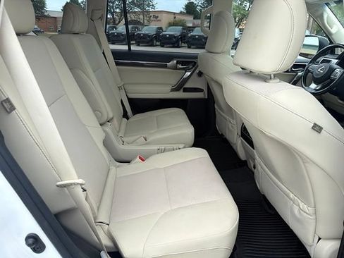Used 2022 Lexus GX 460 Premium AWD/4WD image 14