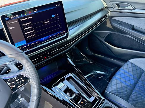 Used 2025 Volkswagen Golf R Black Edition image 26