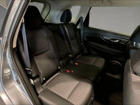 Used 2019 Nissan Rogue SV AWD/4WD image 26