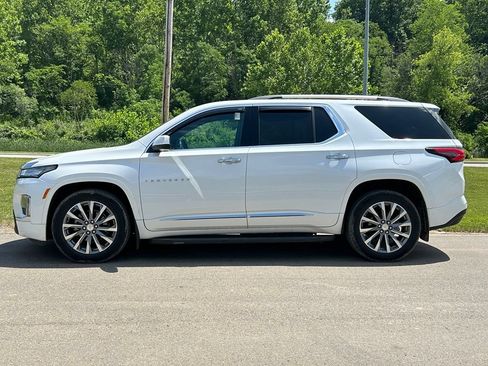 Used 2023 Chevrolet Traverse Premier AWD/4WD image 5