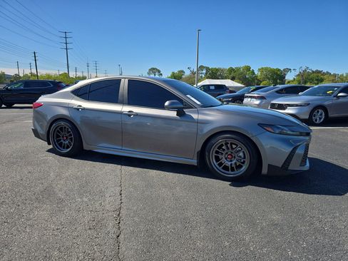 Used 2026 Toyota Camry SE image 2
