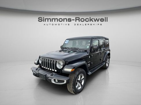 Used 2022 Jeep Wrangler Unlimited Sahara w/ LED Lighting Group image 2