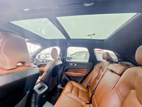 Used 2024 Volvo XC60 T8 Plus w/ Climate Package image 46