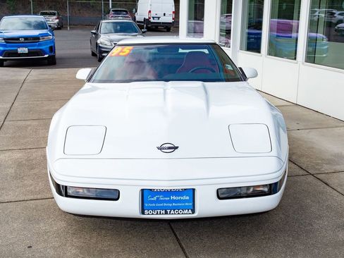 Used 1995 Chevrolet Corvette Convertible RWD image 4
