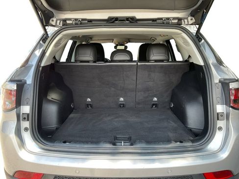Used 2021 Jeep Compass Limited FWD image 12
