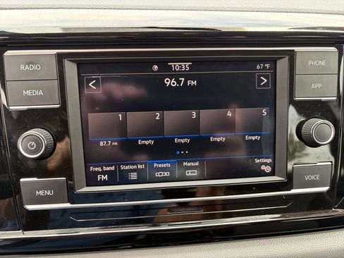 Certified 2022 Volkswagen Taos S image 16