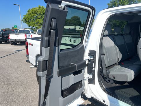 New 2025 Ford F350 XLT w/ 360-Degree Camera Package image 14