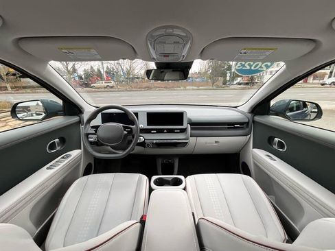 Used 2023 Hyundai Ioniq 5 SEL image 15