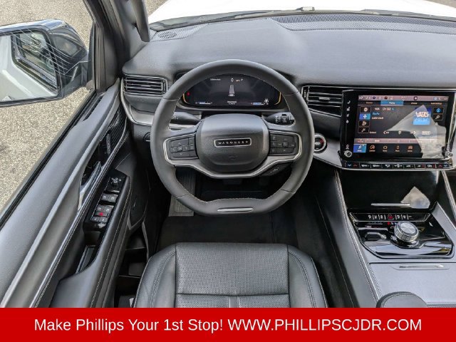 Used 2025 Jeep Wagoneer Series II AWD/4WD image 15