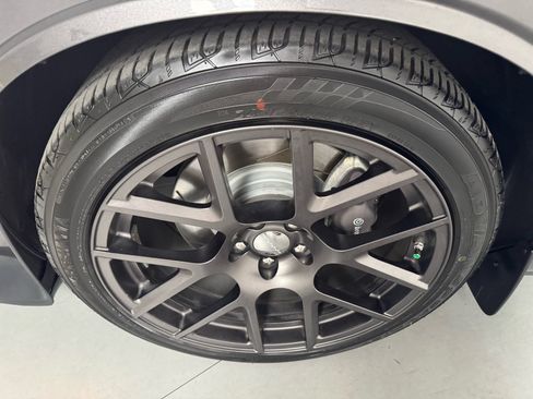 Used 2016 Dodge Challenger R/T Scat Pack RWD image 9