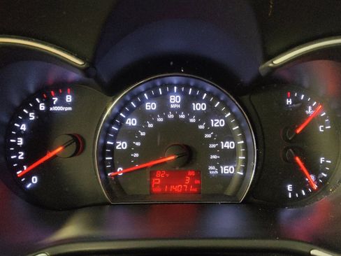 Used 2015 Kia Sorento LX image 23