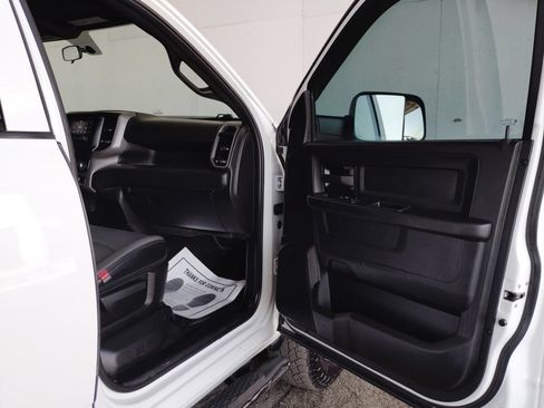 Used 2022 RAM 3500 Tradesman AWD/4WD image 10