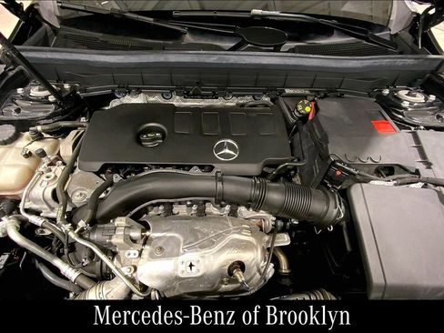 Certified 2022 Mercedes-Benz GLB 250 4MATIC image 30