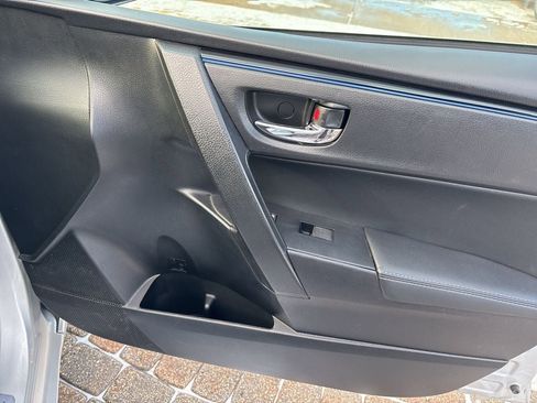 Used 2017 Toyota Corolla SE image 35