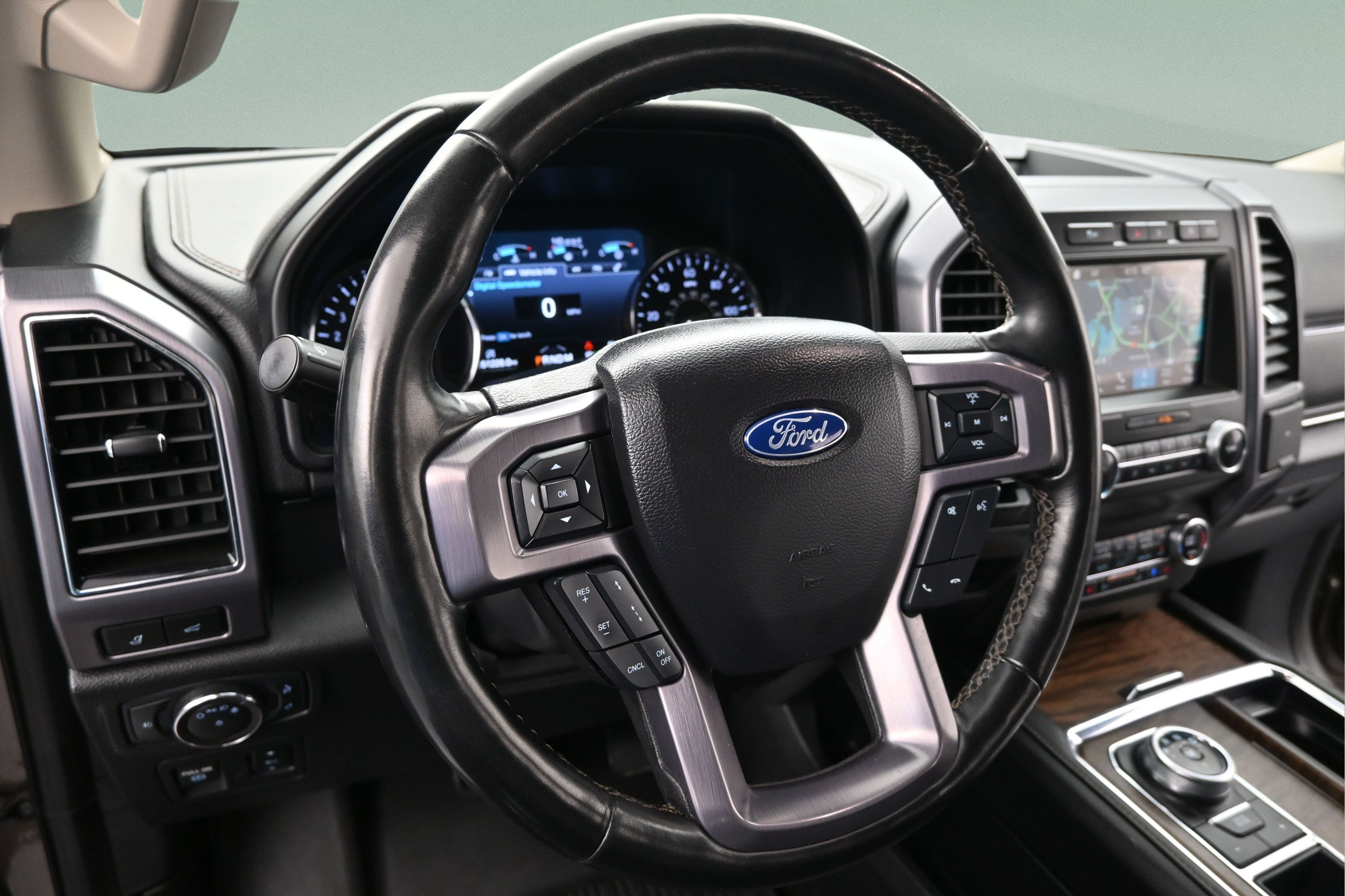 Used 2019 Ford Expedition Platinum RWD image 13