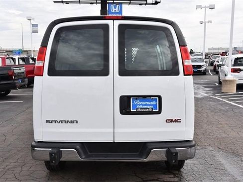Used 2024 GMC Savana 2500 w/ Driver Convenience Package image 6