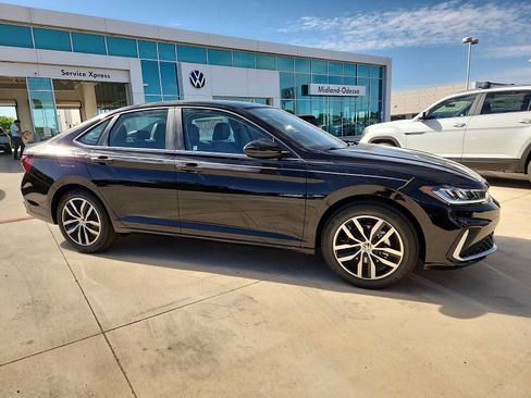 New 2026 Volkswagen Jetta SE FWD image 8