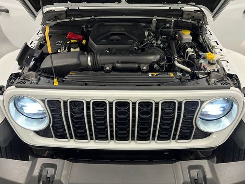 Used 2025 Jeep Wrangler Unlimited Sahara AWD/4WD image 68