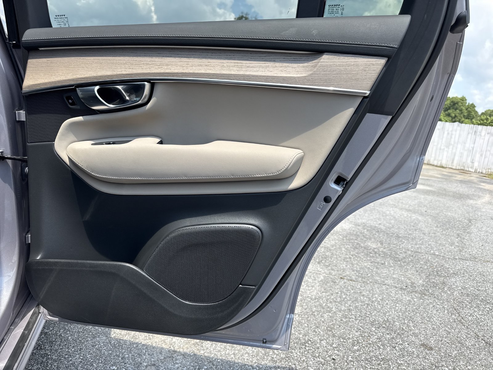 Certified 2026 Volvo XC90 B6 Plus AWD/4WD image 34