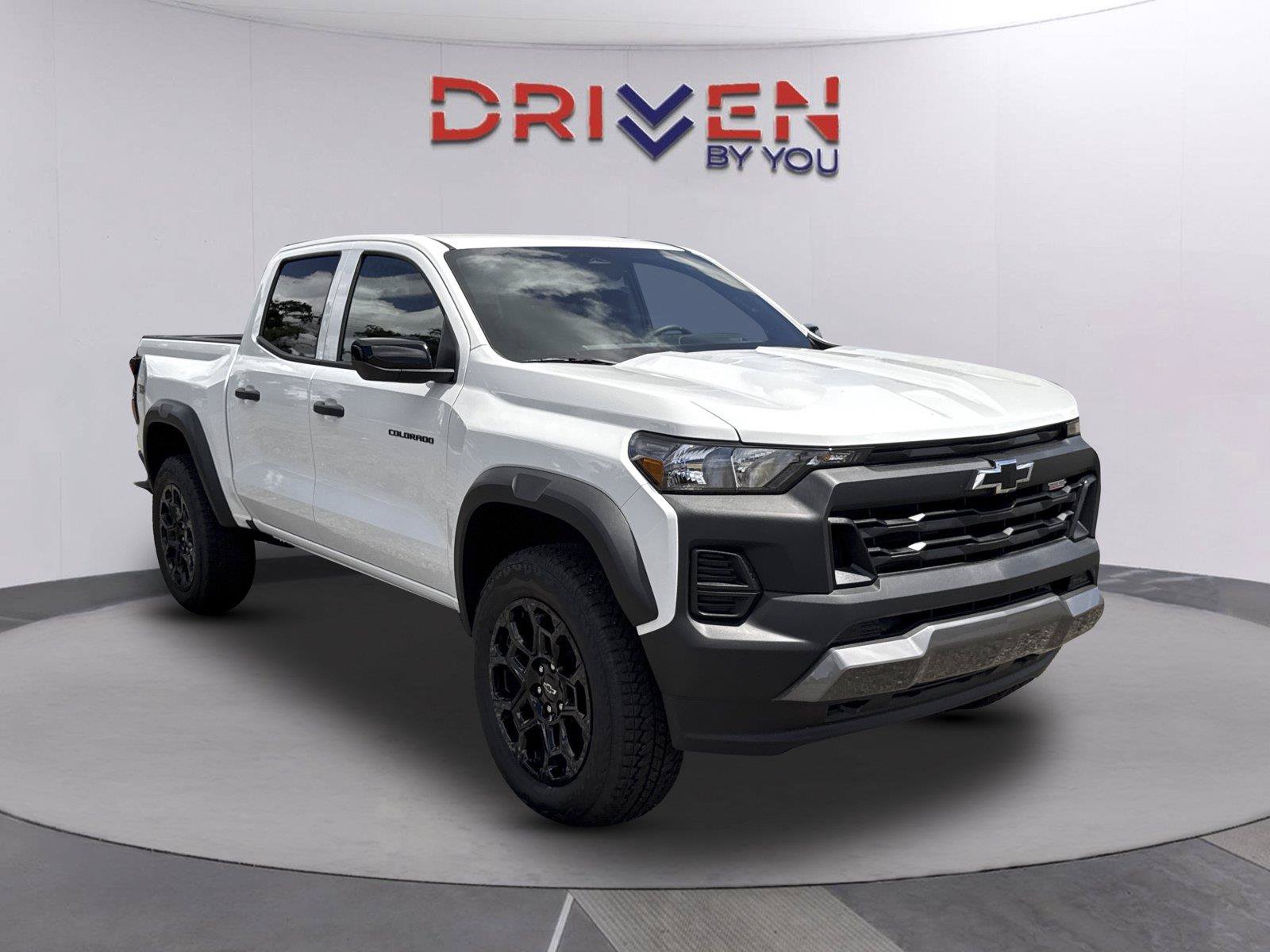 New 2026 Chevrolet Colorado Trail Boss AWD/4WD image 2