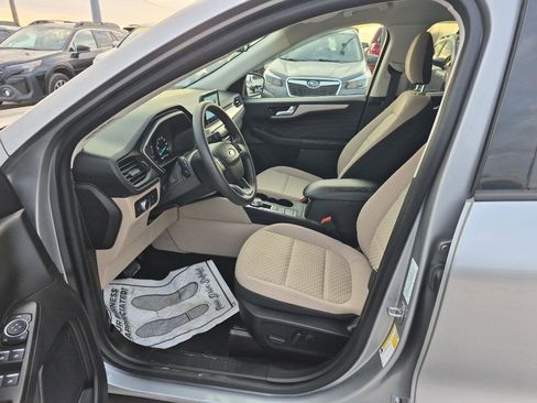 Used 2021 Ford Escape SE image 13