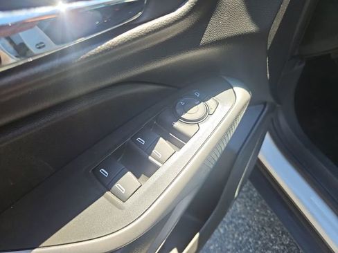 Used 2024 Chevrolet Trax LS w/ LS Convenience Package FWD image 12