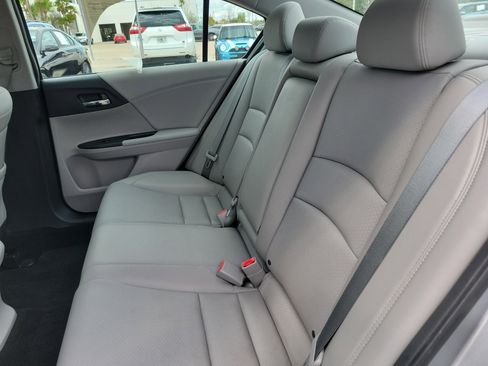 Used 2017 Honda Accord EX-L image 15