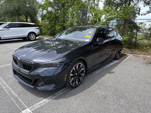 Used 2024 BMW 540i xDrive w/ Executive Package image 2