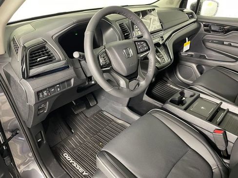 New 2026 Honda Odyssey Elite image 2