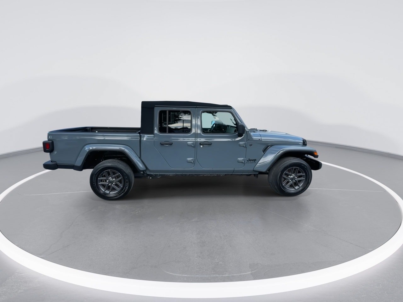 Used 2024 Jeep Gladiator Sport AWD/4WD image 22