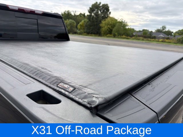 Certified 2021 GMC Sierra 2500 Denali w/ Denali Black Diamond Edition AWD/4WD image 9