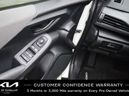 Used 2024 Subaru Crosstrek 2.0i Premium w/ Crosstrek Mirror Package AWD/4WD image 28