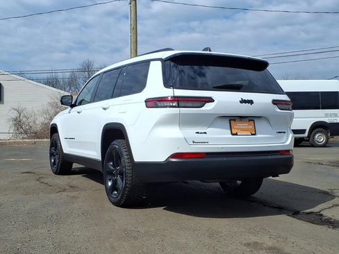 Certified 2023 Jeep Grand Cherokee L Limited w/ Black Appearance Package image 5
