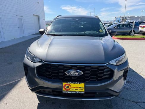 Used 2025 Ford Escape ST-Line image 9