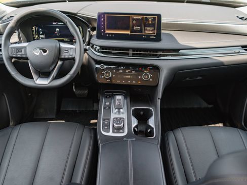 Certified 2026 INFINITI QX60 Luxe w/ Family Package FWD image 22
