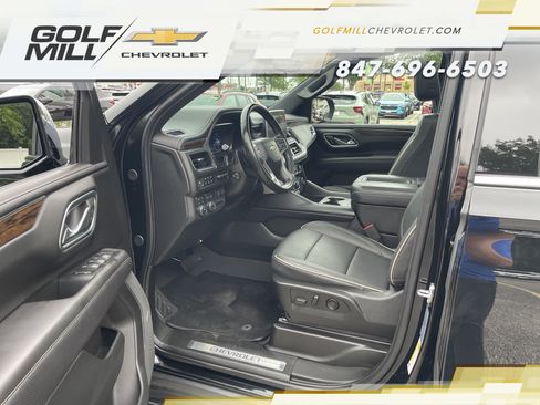 Used 2024 Chevrolet Suburban Premier AWD/4WD image 14