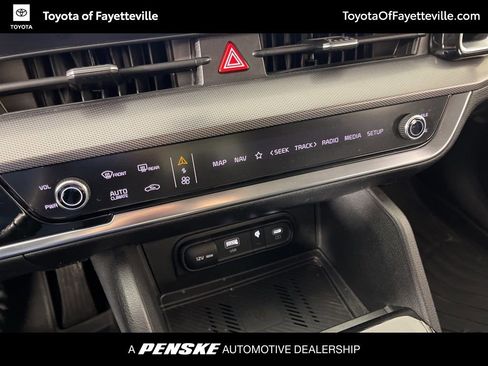 Used 2023 Kia Sportage SX image 31