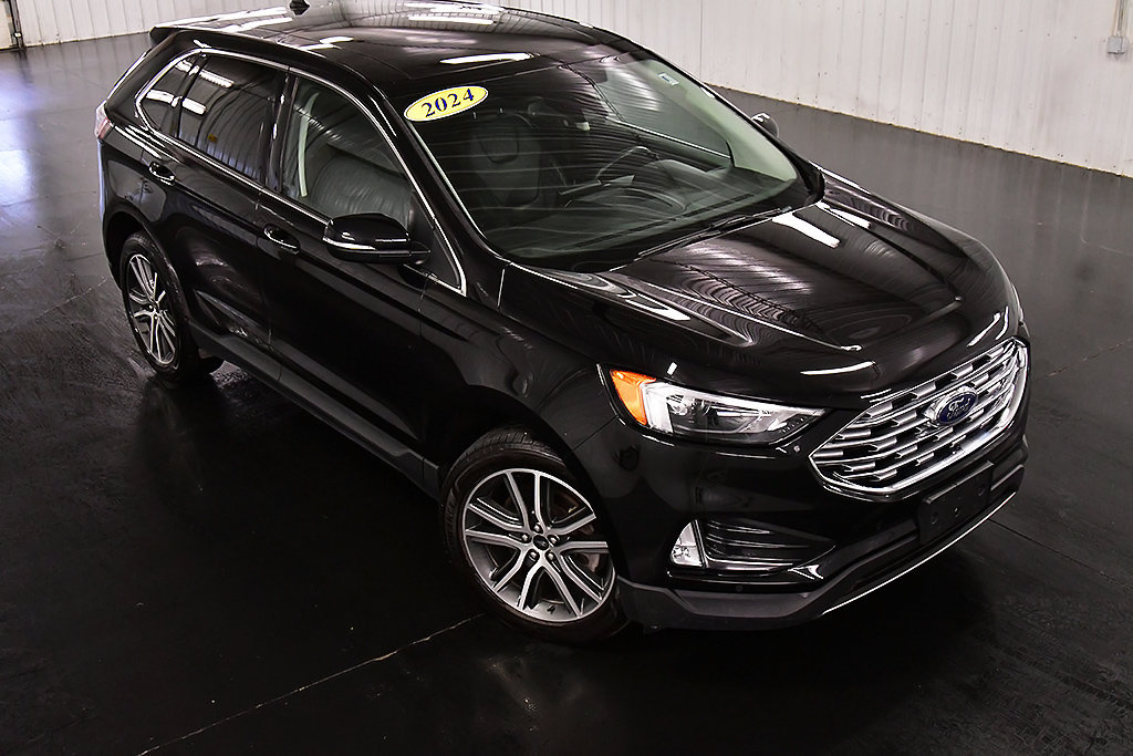 Used 2024 Ford Edge Titanium AWD/4WD image 12