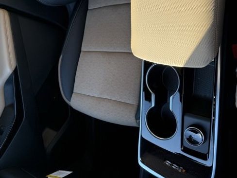 Used 2025 Chevrolet Equinox ACTIV w/ Safety and Technology Package image 25