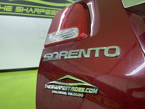 Used 2011 Kia Sorento LX w/ Convenience Pkg image 13