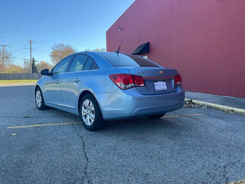 Used 2012 Chevrolet Cruze LS FWD image 3