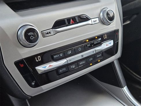 Used 2021 Ford Explorer XLT w/ Equipment Group 202A image 20