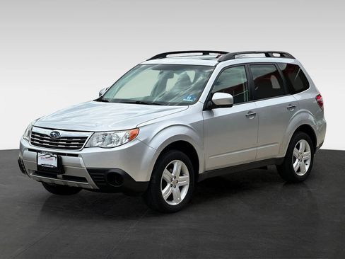 Used 2010 Subaru Forester 2.5X Premium AWD/4WD image 3