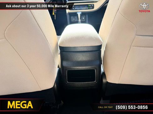 Used 2019 Toyota Corolla LE image 19