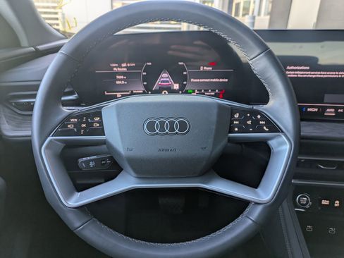 Used 2025 Audi Q5 Premium Plus image 13