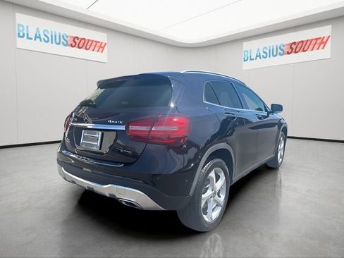 Used 2020 Mercedes-Benz GLA 250 4MATIC w/ Premium Package image 3