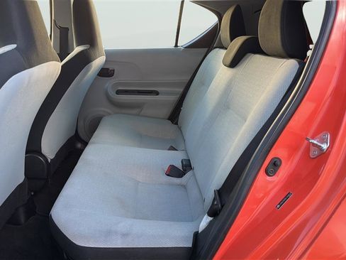 Used 2014 Toyota Prius C One image 19