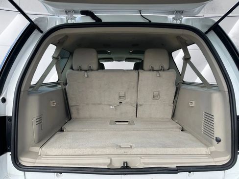 Used 2014 Ford Expedition EL XLT image 15
