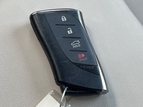 Used 2025 Lexus ES 300h w/ Premium Package FWD image 25