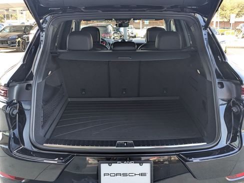 New 2026 Porsche Cayenne S image 23